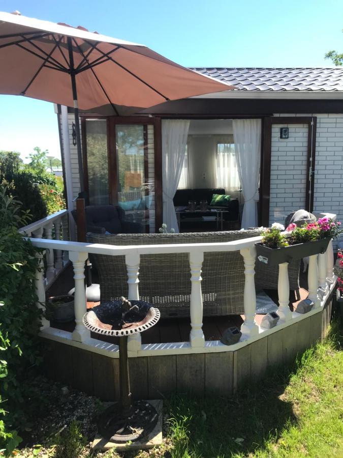 Heerlijk Chalet Op 5* Camping Villa Tuitjenhorn Kültér fotó